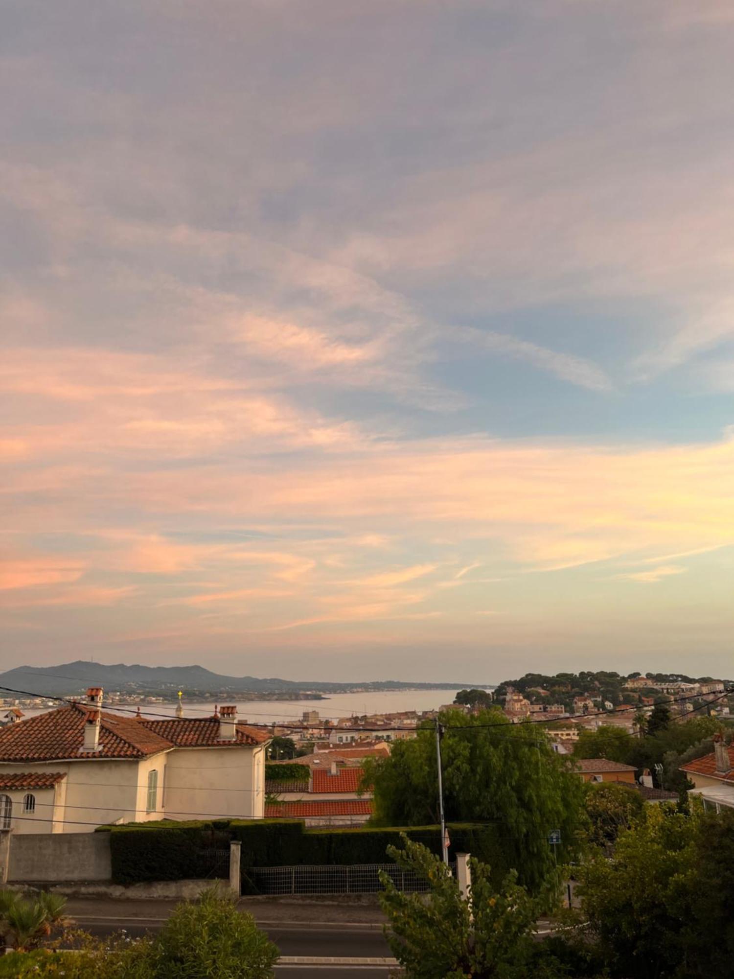 Petit Paradis A Sanary Avec Vue Mer Wifi Et Clim Extérieur photo